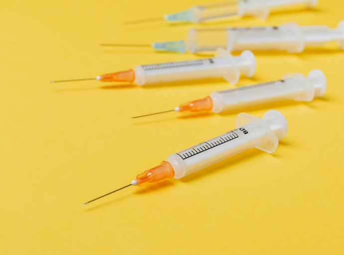 Government orders first-ever mass vaccination of poultry in SA, as cattle rollout continues