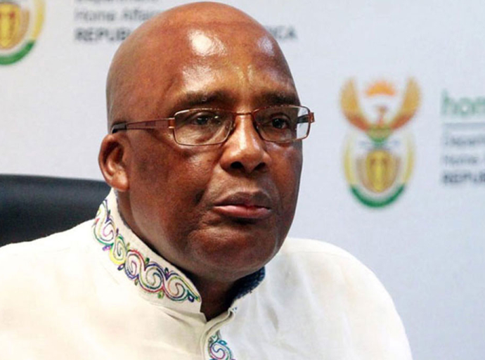 Motsoaledi says planning for 3 new district hospitals to address overcrowding in very early stages